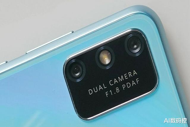 #英特尔#解决电量不够用，华为主打长续航手机，5000毫安仅售899元