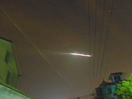 「UFO」有没有人还记得2010年的杭州萧山机场UFO的事件吗？