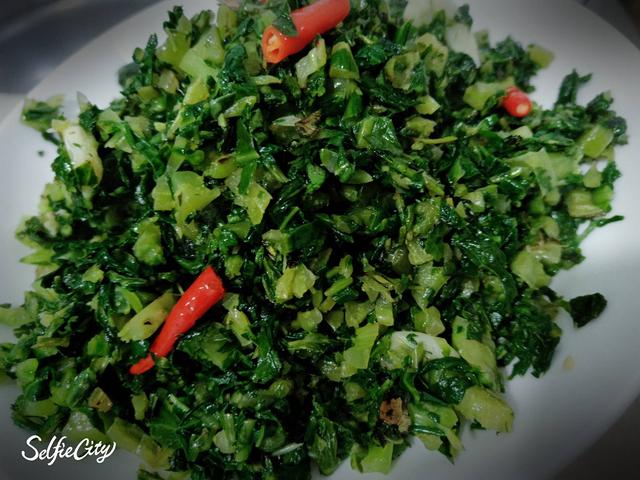 『莴苣』这种菜，叶子比肉还珍贵，9成人都不知道，总是当垃圾丢，太可惜