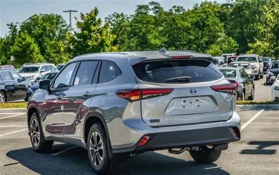 丰田汉兰达|新一代汉兰达到店实拍,预售价曝光,网友:这价格是真的香