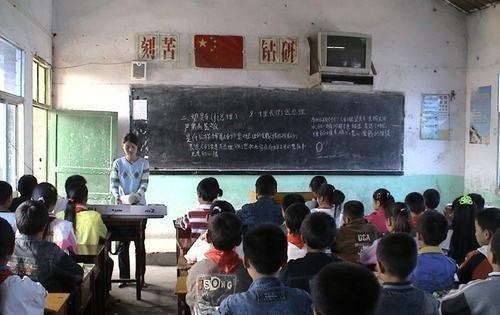 教师|教育部为了让教师工资不低于公务员，又出新招了，老师拍手叫好！