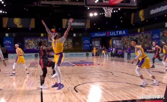 热火队|耻辱惨败后,热火主帅送了詹姆斯4个字,听听浓眉 苏群 杨毅怎么说