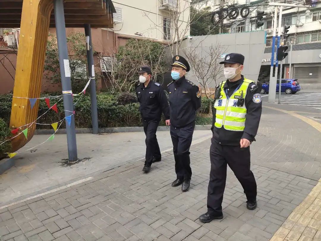 警民直通车上海|【警察故事】从橄榄绿到藏青蓝，无悔的选择与坚守