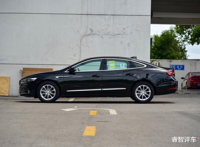 别克君越|别克君越：我真尽力了，美系豪车跌至18万，车迷：奥迪A6买早了
