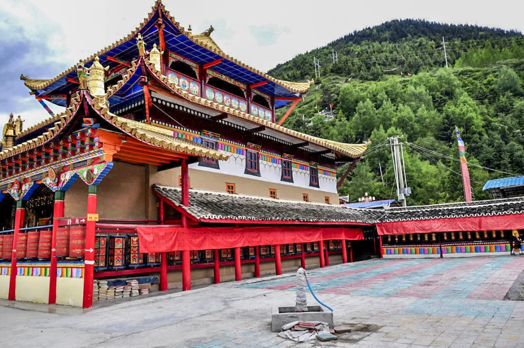 66号公路▲中国的66号公路！这条藏在川西的草原天路，每一帧都是流动的大片|思鹿旅行推荐