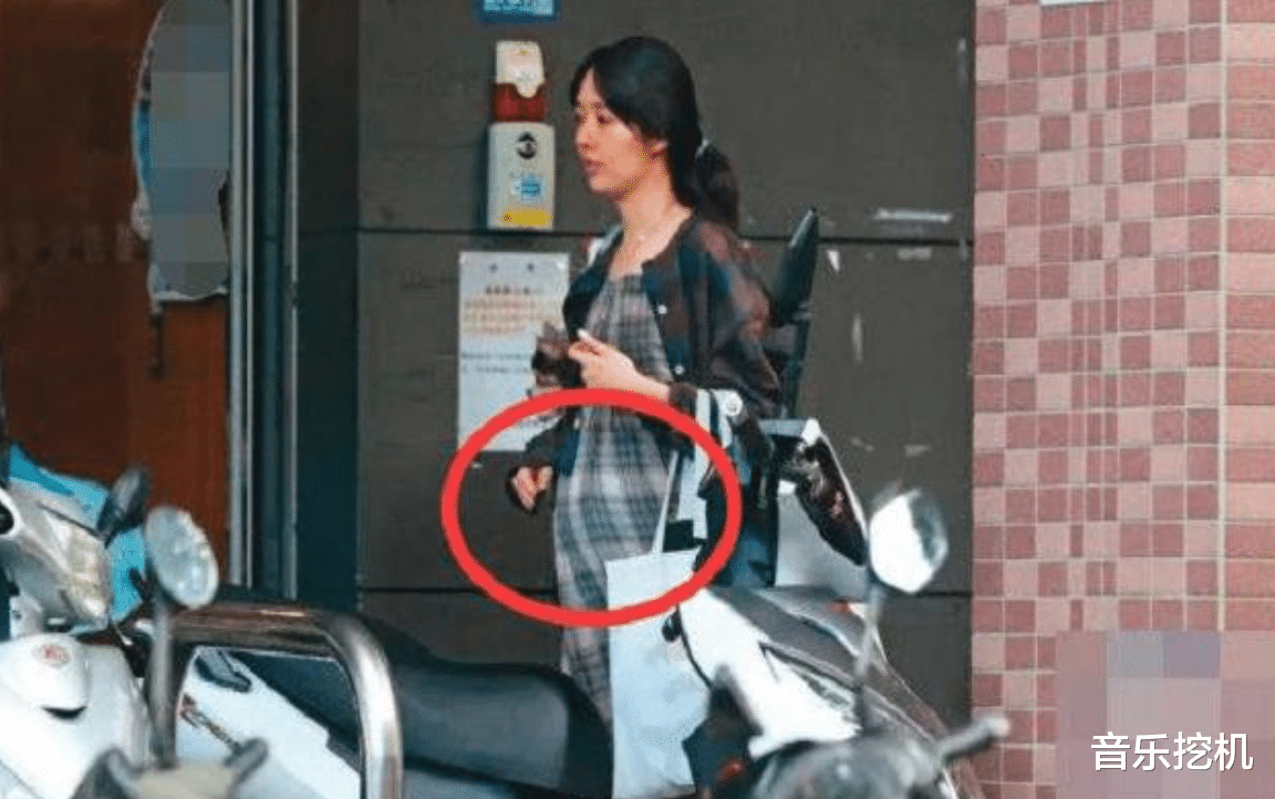 郭碧婷|向佐郭碧婷被曝婚变，向太松口承认？自曝：女方不签字致婚书过期！