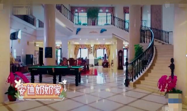 ▲黄圣依老公徐水住三层豪宅：内部装修富丽堂皇，不愧是董事长