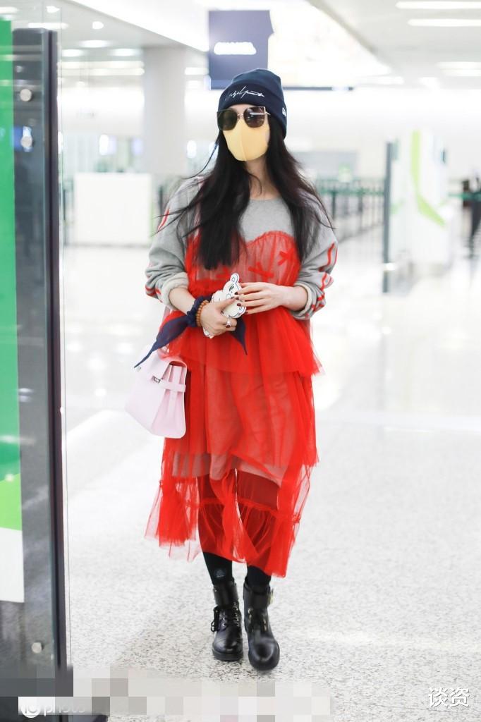 黄国伦|范冰冰近照惹争议,体态臃肿腰腹粗圆,造型被嘲像去跳广场舞