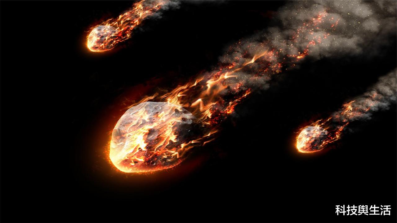 小行星|美国拉响一级警报，小行星正飞速逼近地球，可能要遇大祸！