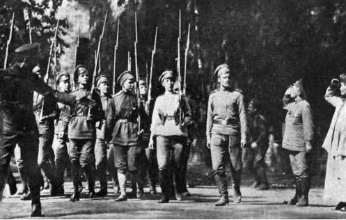 沙皇|沙皇时期的女子部队，各个都是魅力彪悍的，最终却沦为他们的玩物