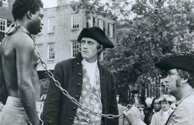 昆仑奴■古代人贩运输黑奴时,为何不论男女都要扒精光?原因道尽人性黑暗