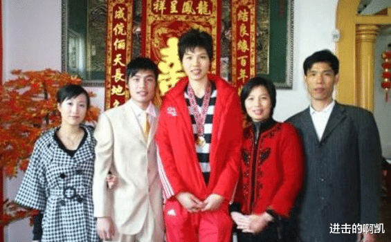 #徐云丽#妈妈为她日本打工7年累到吐血，徐云丽没有退路可言，过往让人泪目