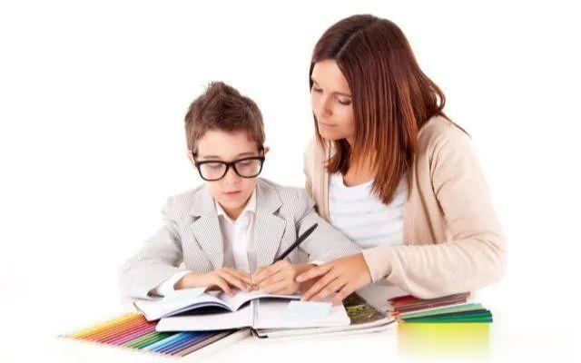 教育厅：教育厅发布“最新”开学通知，家长很高兴，学生：度日如年？