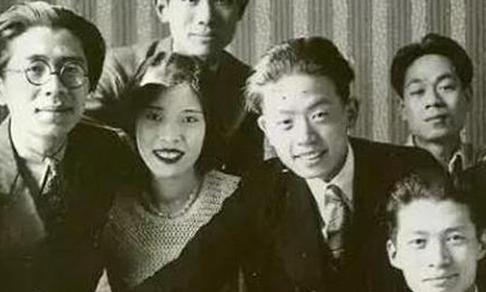 小志的历史观点|妻子与学生私奔，高调登报离婚，晚年他功成名就，妻子后悔已晚