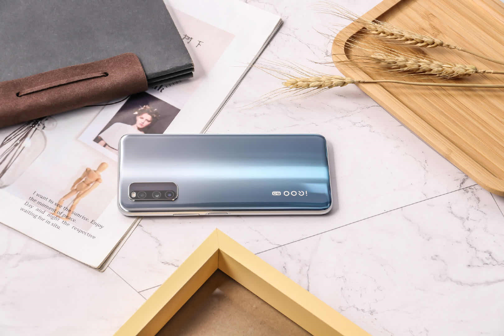 卢伟冰@iQOO Z1深度体验报告：一个把卢伟冰“打懵”的“狠角色”！