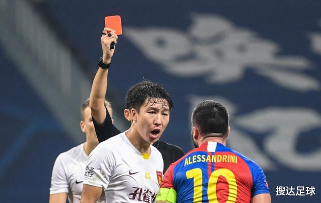 中超|中超再现3大争议判罚！最后20分钟神剧本全回顾，解说直呼看不懂