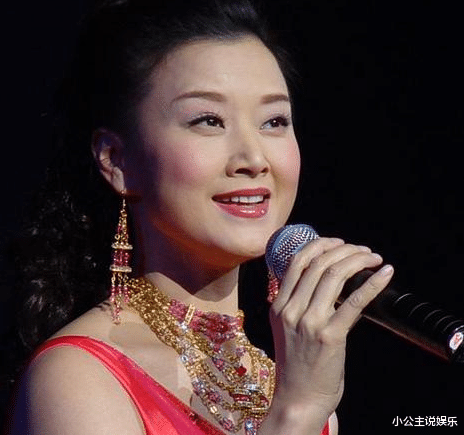 春晚|从春晚常客到销声匿迹，婚后13年“冒险”生子的宋祖英，怎样了