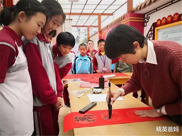 ▲小学生对出“神对联”，老师直接给满分：北大录取你了