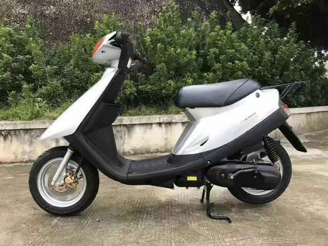 铃木|经典摩托车系列 最经典的50排量代步车 日系三杰本田 铃木 雅马哈