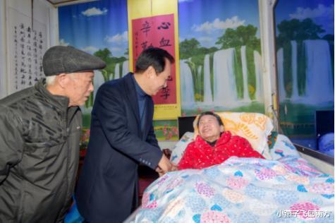 深圳市|从高考落榜的穷小子到中国首富:老师给20元学费,他给老师一套房