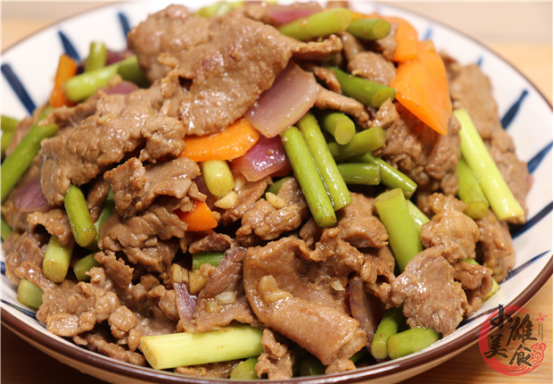 「牛肉」牛肉不管怎么做，千万不放盐和料酒腌，教你一招，牛肉嫩滑不柴