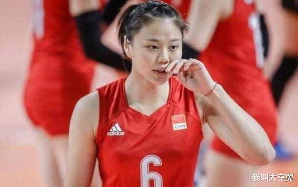 『龚翔宇』中国女排传喜讯！龚翔宇苦练四号位，球队卫冕东京奥运再添一利器