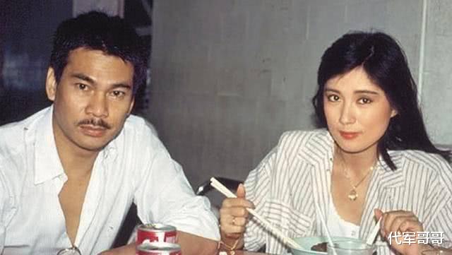 肖战▲还记得黄日华版《射雕英雄传》中的华筝吗？如今56岁的她婚姻幸福