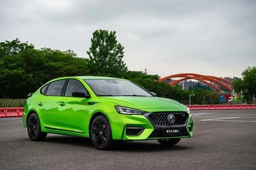 思域▲第三代MG6换上湿式变速箱，不知道在思域和它之间怎么选了？