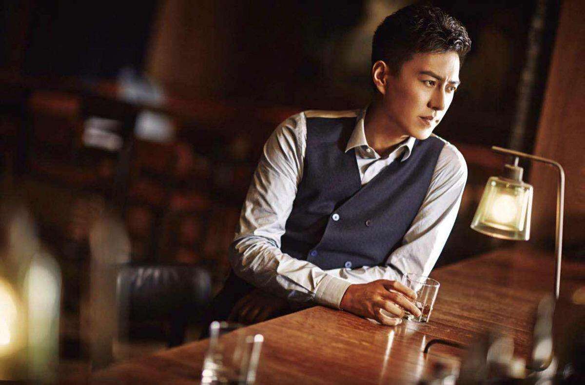 靳东■看看黄晓明的年收入，胡歌的收入，当看到靳东的收入，差距太大了！