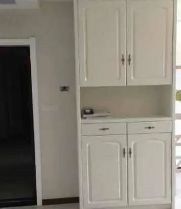 「」老婆在飘窗装了一圈柜子,发到业主群,群里消息999!