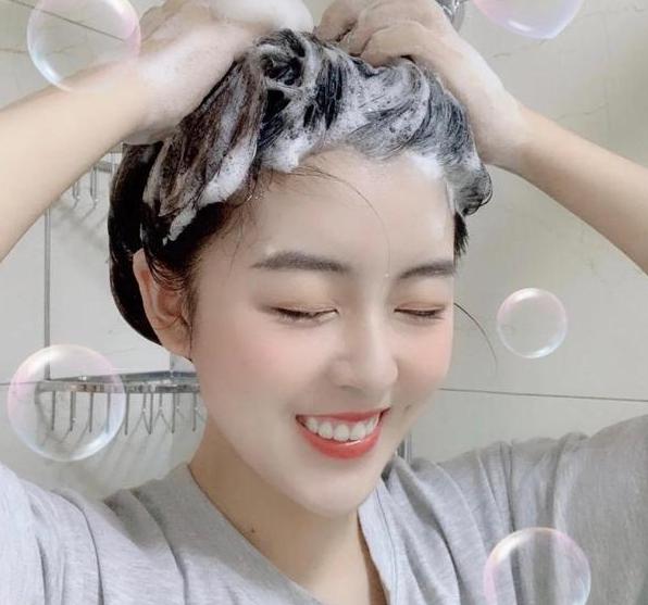 为什么理发店使用的洗发水,超市基本没有卖?说出来你可能不信