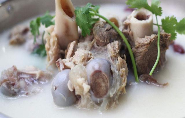 花椒|不管炖肉还是炖骨头,皆不可放“此物”,难怪肉有臭味、汤难喝!