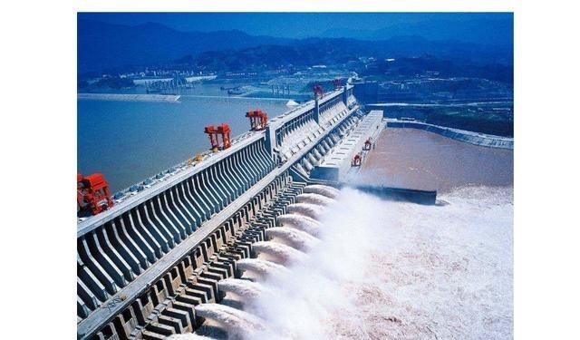 旅游景点|中国“最顶级”三个的旅游景点，每个都闻名世界，你去过哪个