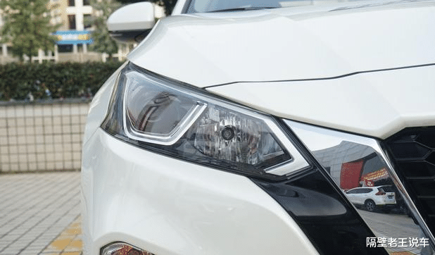 本田雅阁▲18w降至14w，2.0T爆252马力，6秒破百，完胜雅阁，却无人识货