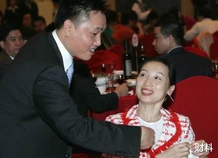 「国美电器」295天后，黄光裕出狱！这一“大手笔”，是黄光裕的“狱中策”吗