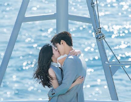 「双世宠妃」又一浪漫的都市爱情剧定档将播,剧情齁甜齁甜,主演颜值超高