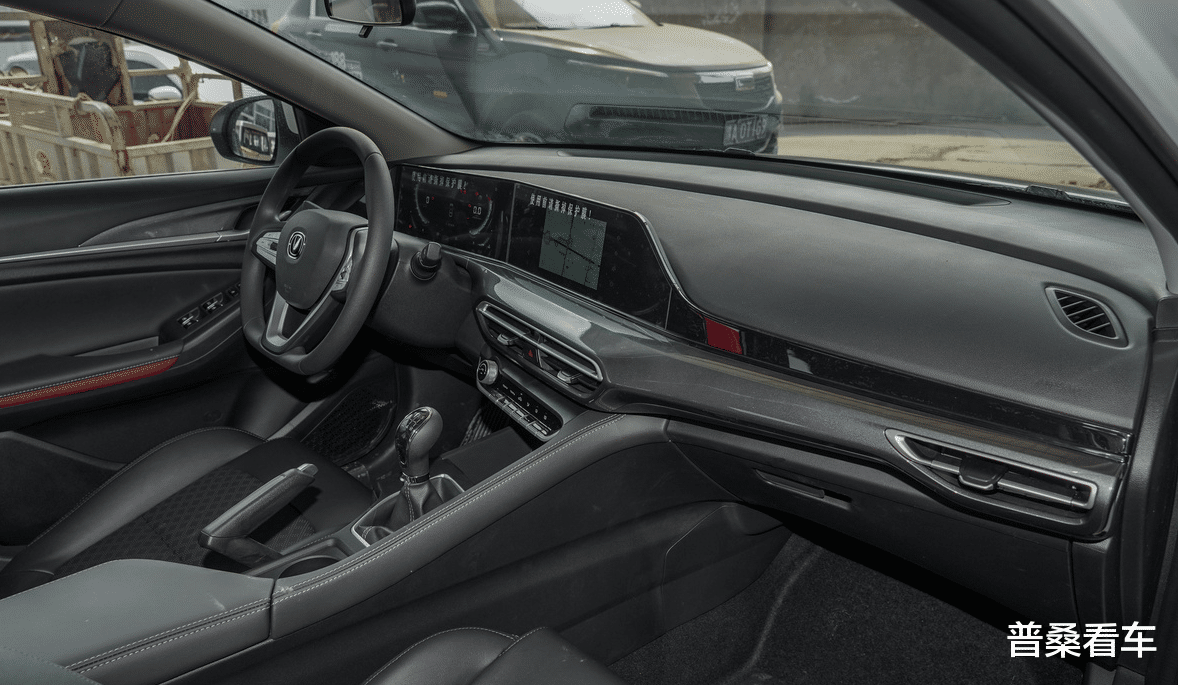 『大众汽车』长安总算扬眉吐气！发动机堪称世界级，158Ps大众都垂涎，才7.19W