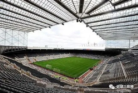 英超@身家超20亿镑，3年转会总投入-50万，英超最“抠门”老板终于滚蛋了？