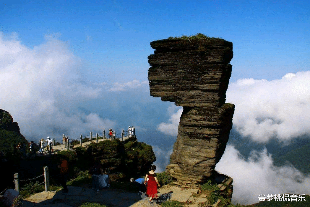 『梵净山』爬梵净山很好玩，前提是要早点去，这样才能欣赏到真正的风景