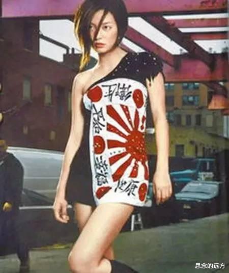 吴京|同是在日本获奖,吴京和刘亦菲拒绝领奖,但她却一身红去了,还穿过日本军旗!