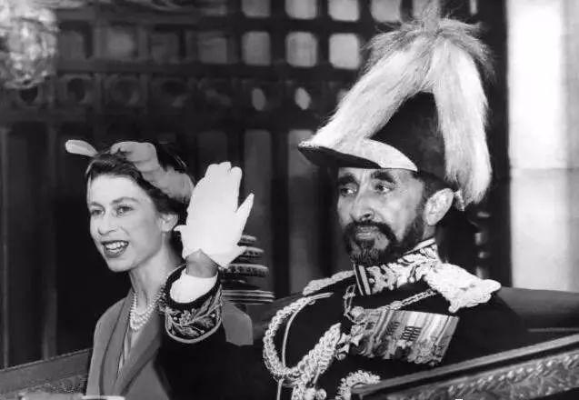 黄飞鸿:29张名人的罕见老照片,这才是真正的黄飞鸿跟真正的十三姨?