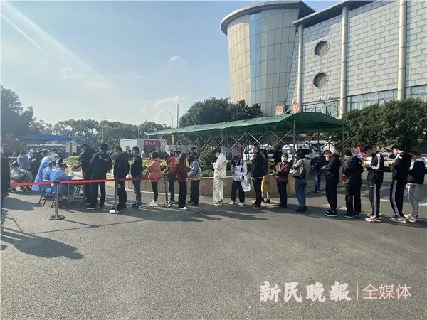 核酸检测|检测人数明显增加！直击上海核酸检测点，市民们这样说……