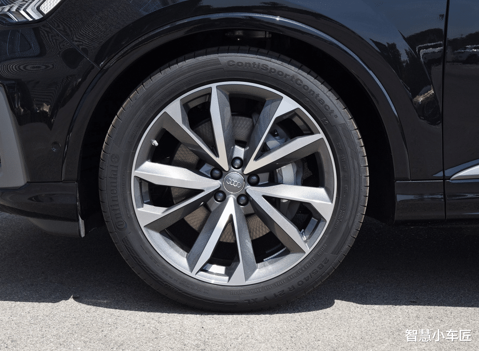 SUV|奥迪又一“黑马”上市,长超5米,3.0T爆340马力,配全时四驱8AT