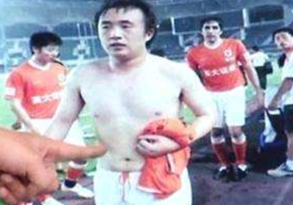 男足■中国女足对男足下手了，1-1的比分让贾秀全失望透顶，男足长脸！