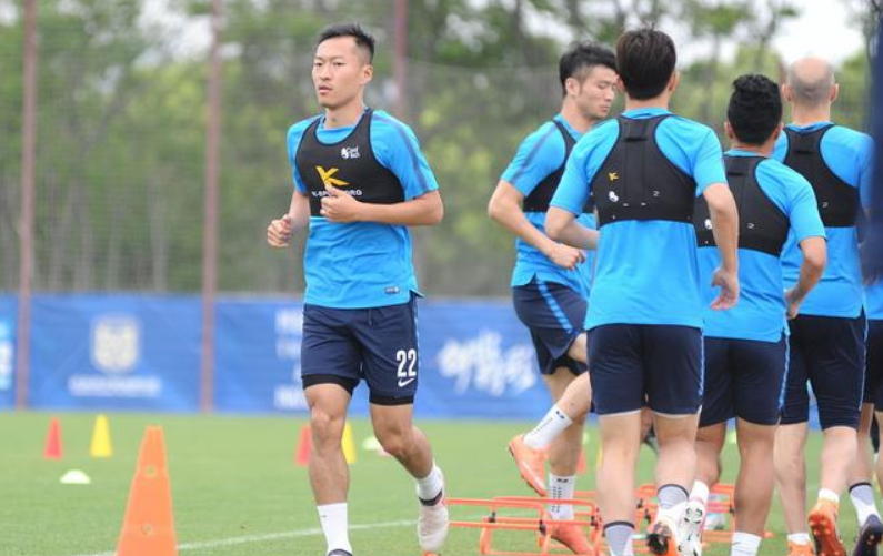 #法国队#亚冠飞翼现身南京,苏宁有望签下救火强援,中超目标将调整