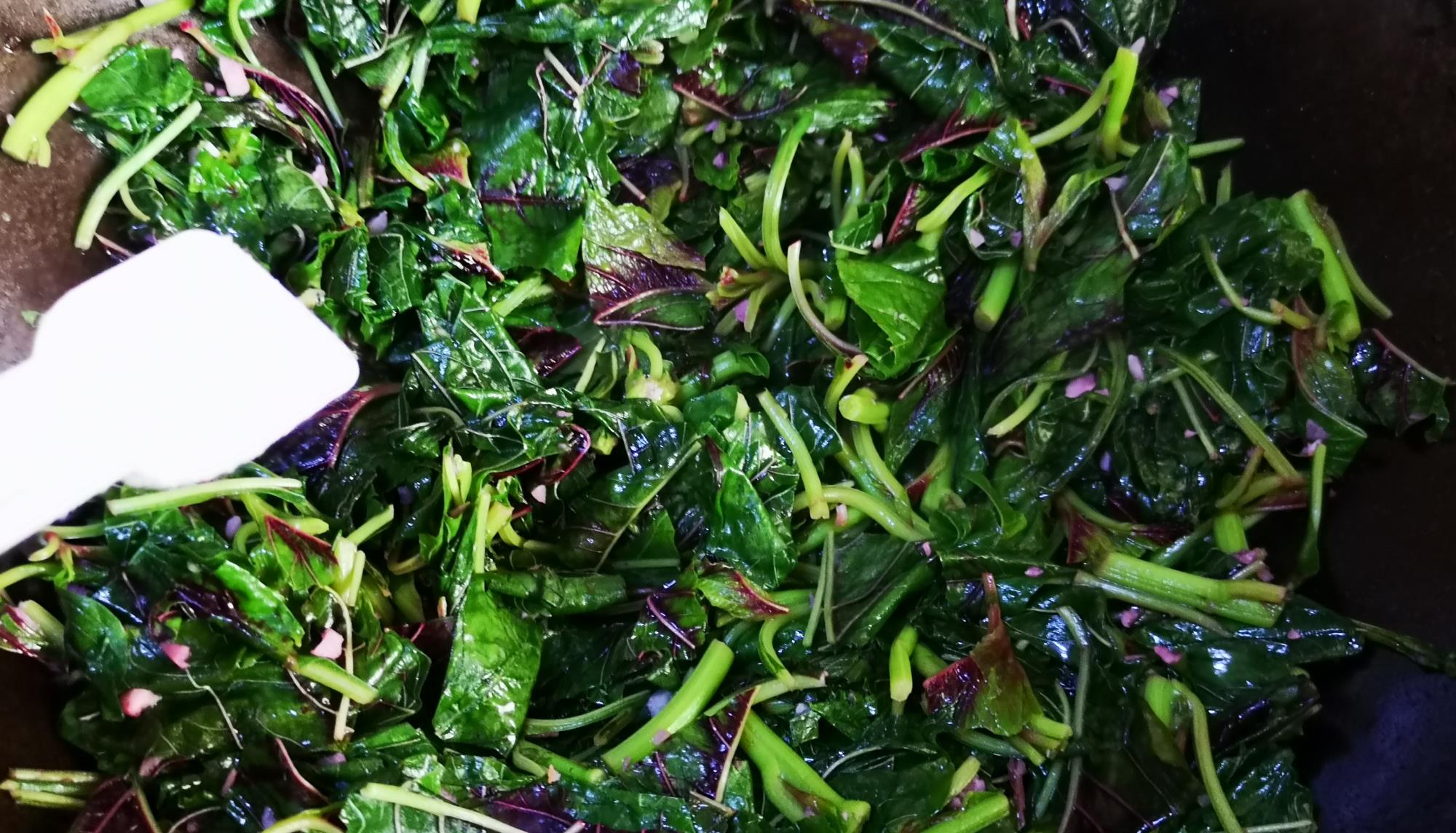 苋菜@它被称为“长寿菜”，它含铁是牛肉6倍，夏天吃正当季，好吃实惠