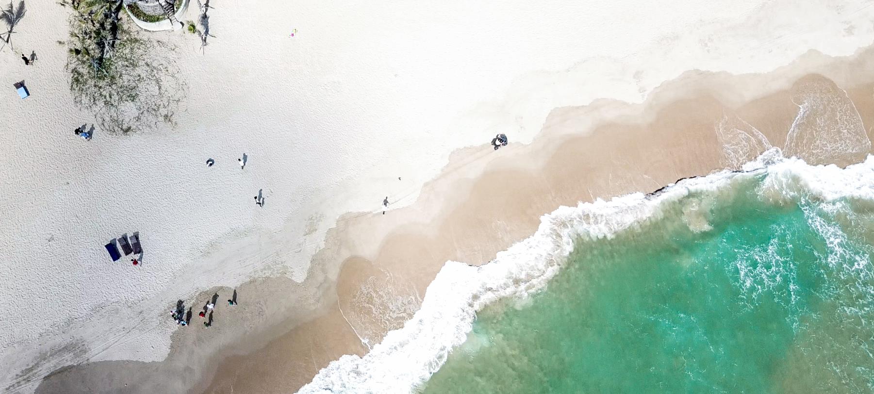 「厦门」我国发展“最奇葩”的两个城市：人均工资不到5千，房价却高达5万