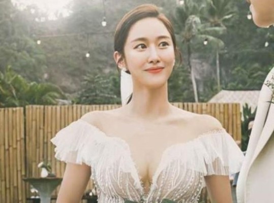 「全慧彬」全慧彬公开25亿新婚豪宅 牙医丈夫帅气又多金 自曝婚后从未吵架