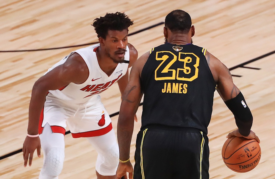 湖人队|40分13篮板7助攻3抢断，苦撑42分钟，老詹尽力了！湖人输在哪了？