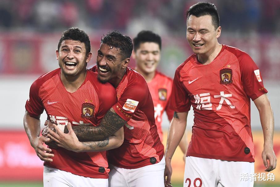 中超|下午16点! 中超传来坏消息: 夺冠大热门惨遭双重打击, 冲击亚冠悬了